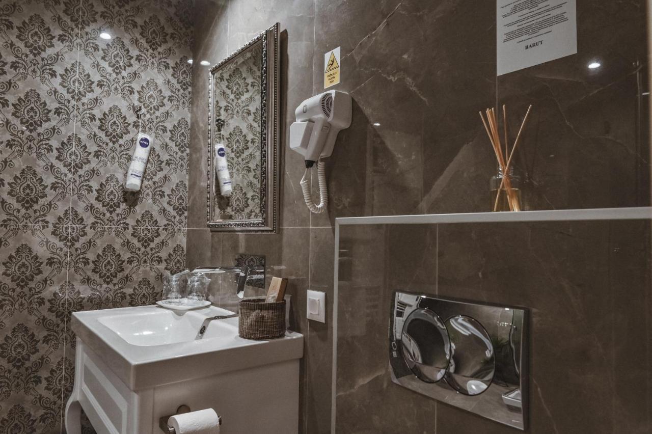 Garni Hotel Barut Šabac エクステリア 写真