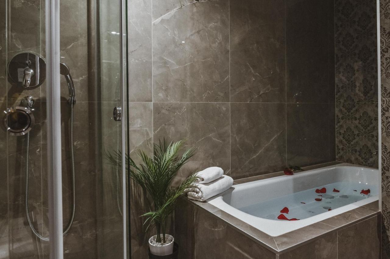 Garni Hotel Barut Šabac エクステリア 写真