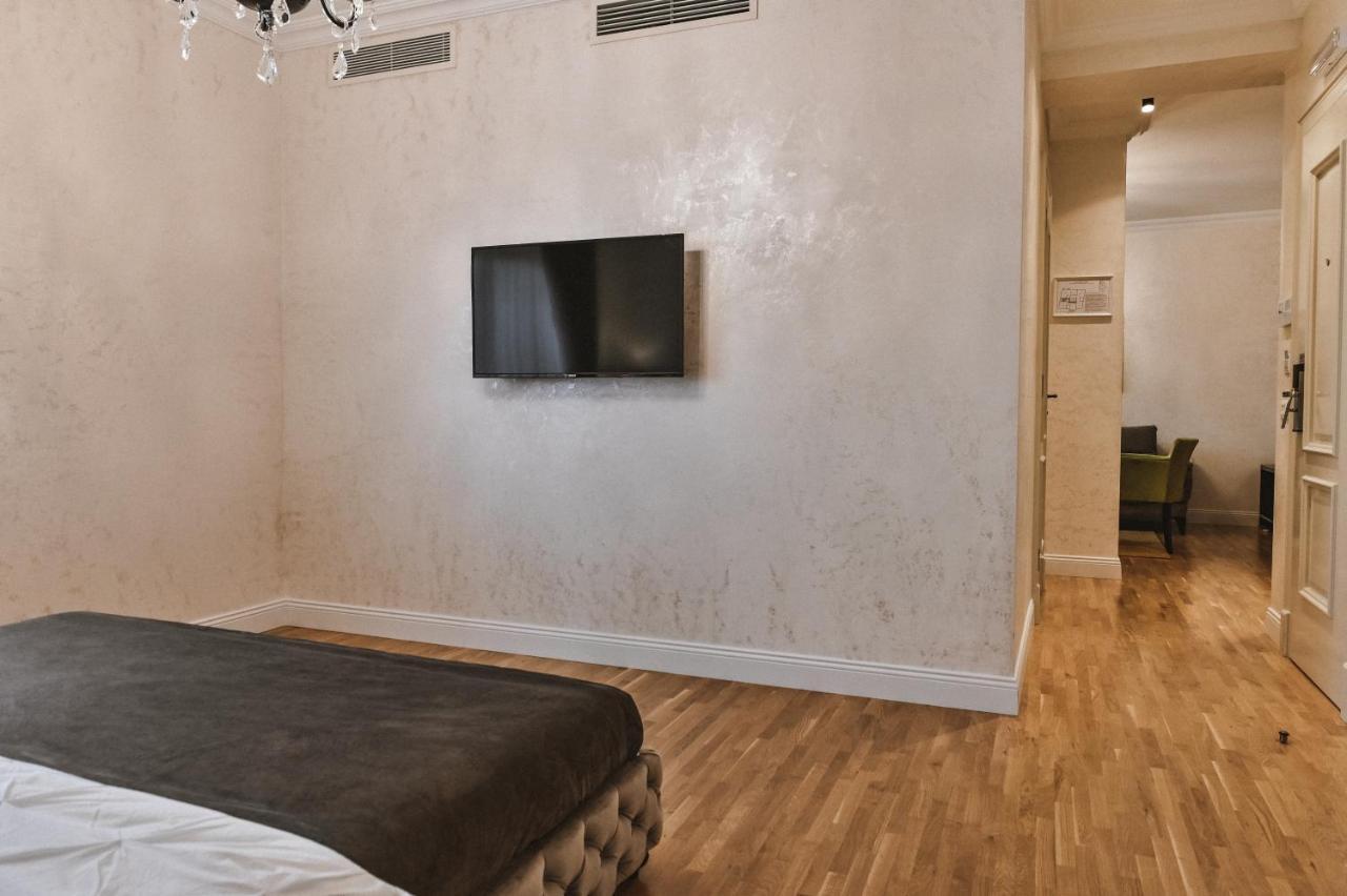 Garni Hotel Barut Šabac エクステリア 写真
